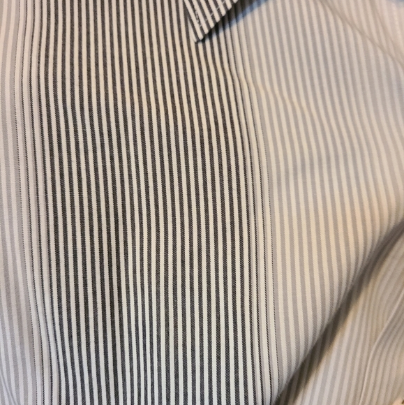 (666) Axcess by Liz Claiborne Men's Dress Shirt, Size: XL Color Grey/White - Picture 10 of 10